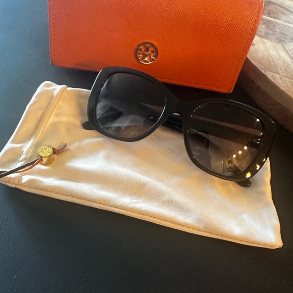 Tory Burch Sunglasses - Picture 1 of 7
